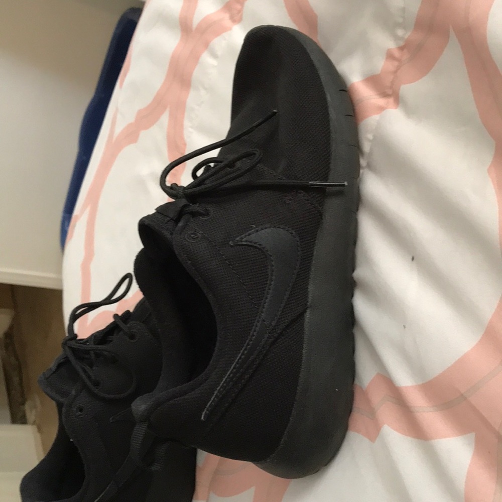 Nike roshes